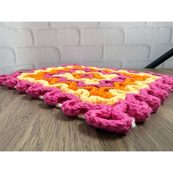 Vintage Knitted Hot Plate, Thick Doily Retro 70's Flower Power Style - Picture 2 of 2